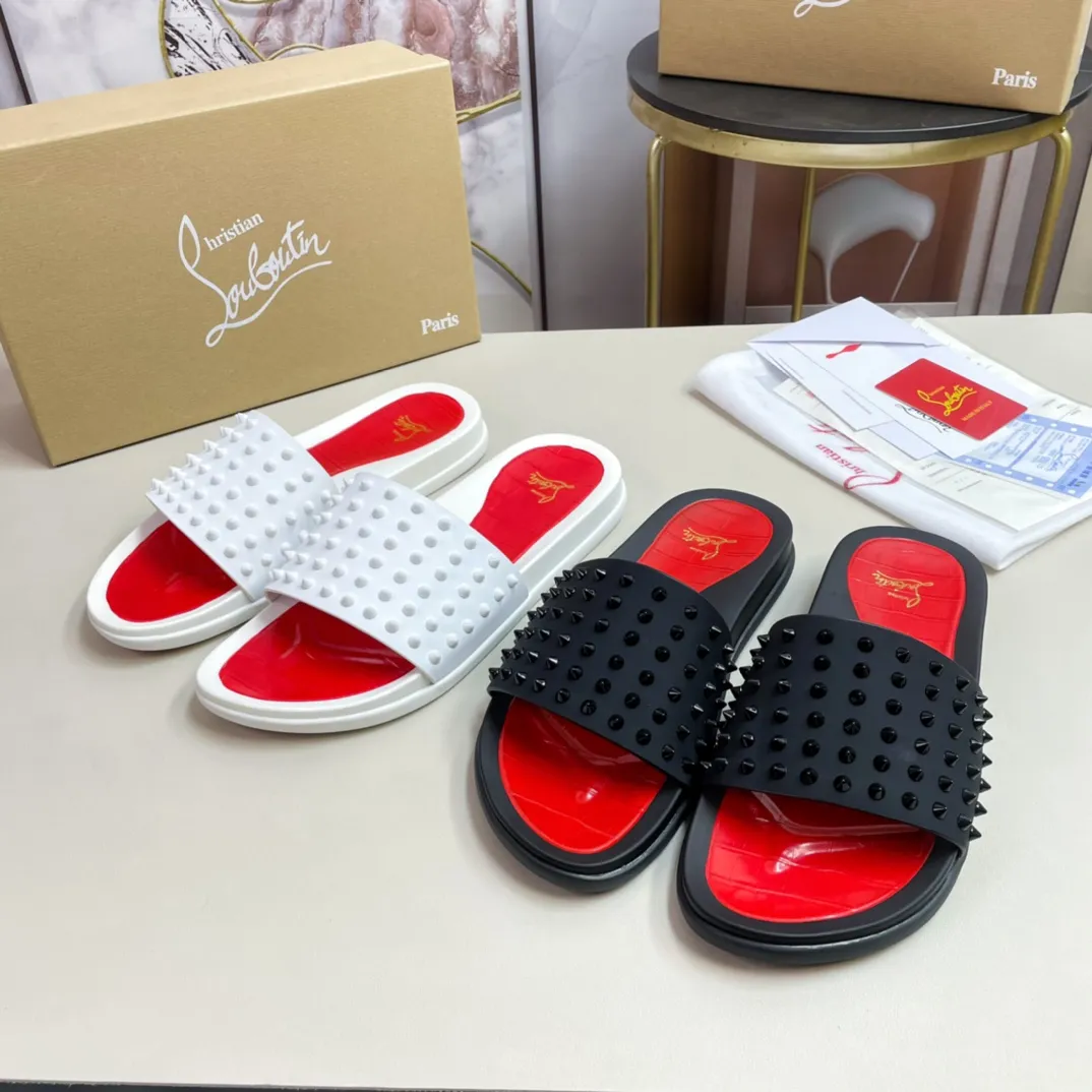 [CL red sole shoes] P: 340💰 size 38-45 Men’s classic slippers, made on the official website 1:1, the original factory specializes in original materials ➖ OEM 3D printed patterns, all hand-nailed and made ➖ Ultra-light non-slip outsole. Super fashionable and super comfortable, handsome on the feet, a must-have for men in summer! !